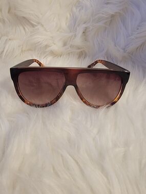Tortoiseshell Sunglasses - Classic Brown Simply Vera